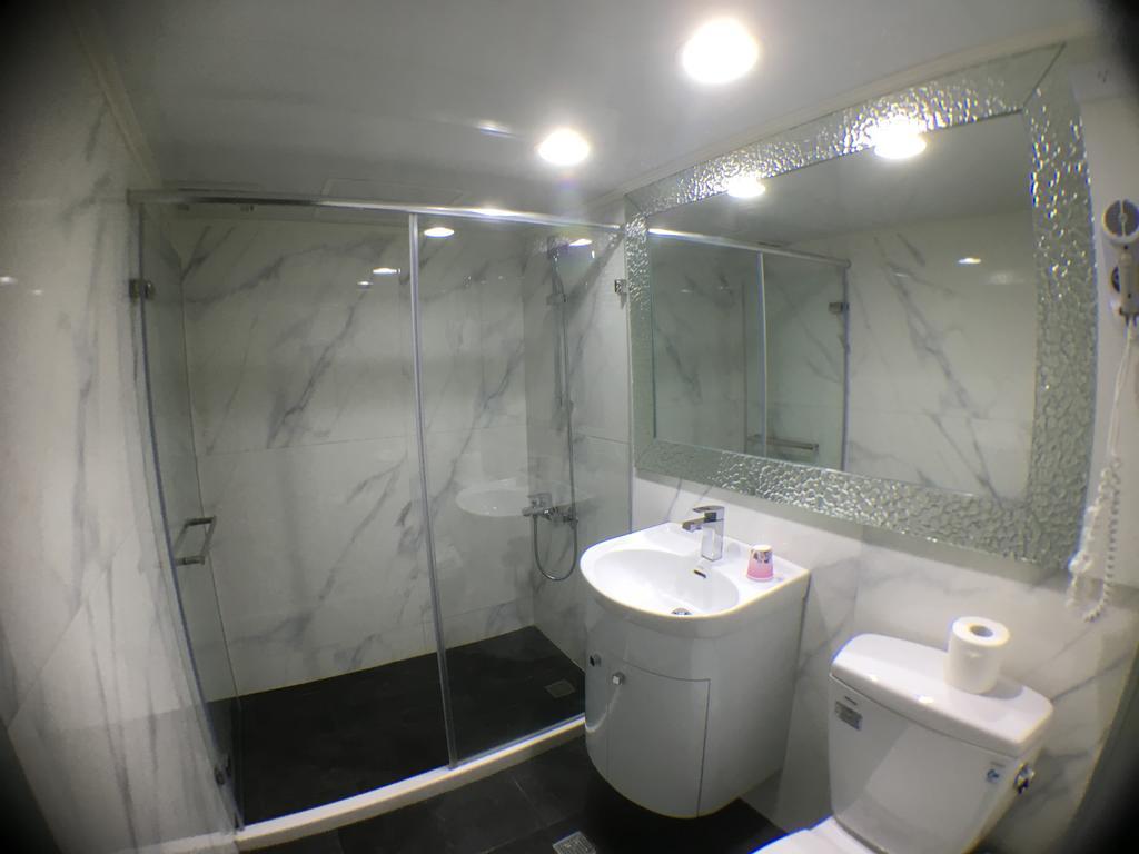 Central Hotel Taoyuan Eksteriør bilde